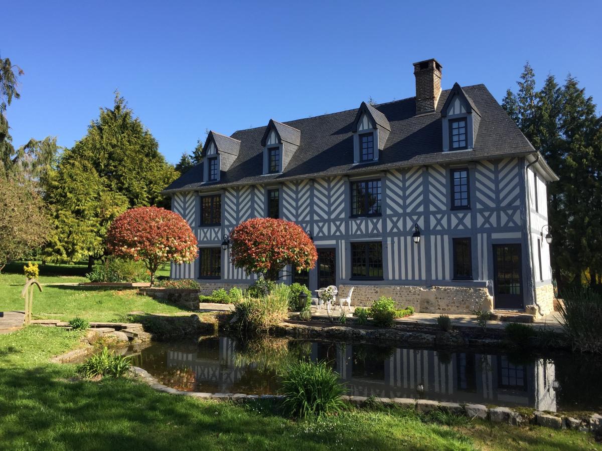 Manoir normand fenêtres Atulam