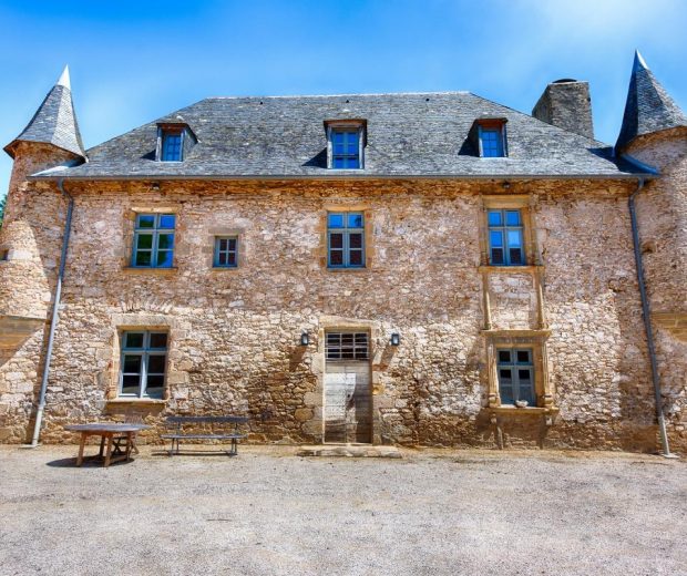 Fenêtres bois à meneaux manoir