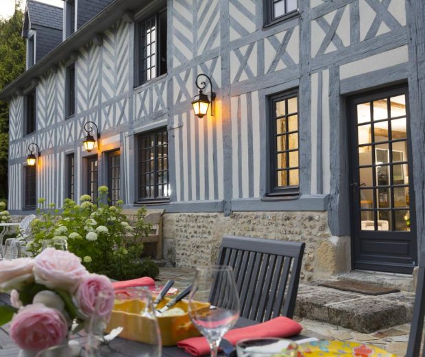 Magazine Style campagne - 30 menuiseries ATULAM dans un manoir normand