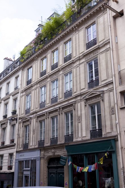 Fenetres en bois sur-mesure pour cet immeuble haussmannien