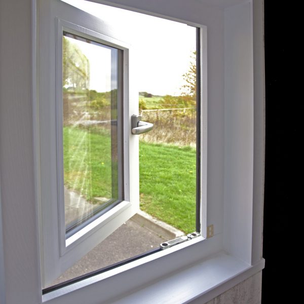 Fenetre bois Primabelle ouverture à l'anglaise