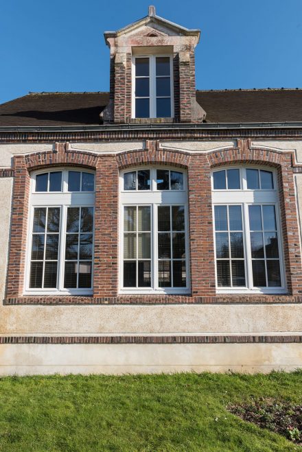 Fenetres bois Atulam mairie de Senonches