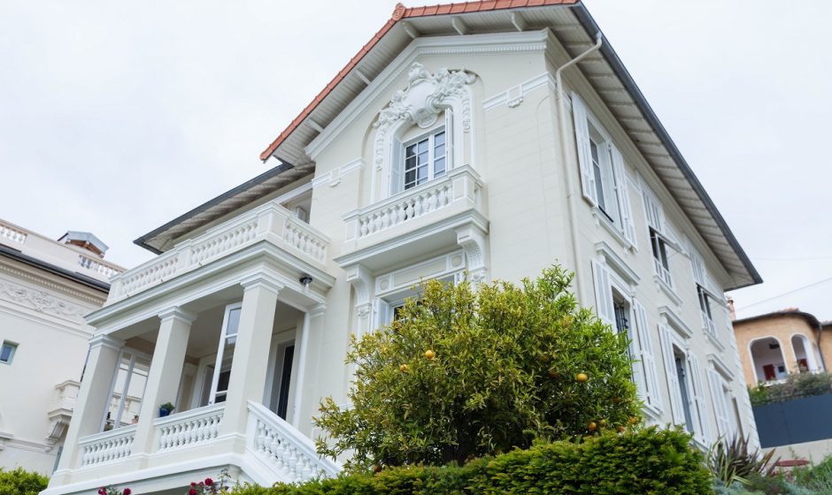 Fenetres en bois sur-mesure pour cette villa Belle Epoque