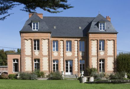 Réenovation chateau fenetres en bois Tradilou