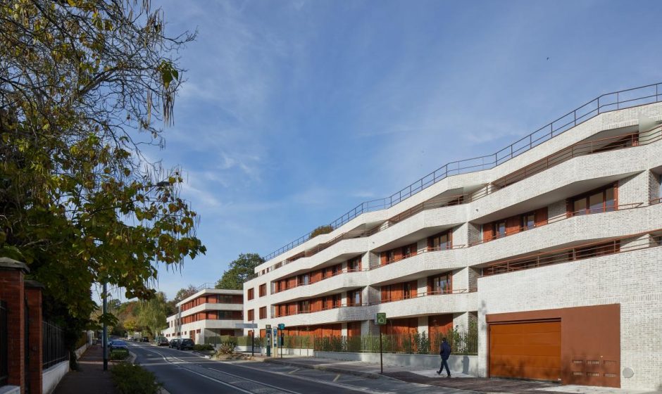 180 menuiseries Atulam pour la construction de logements sociaux à Ville d'Avray