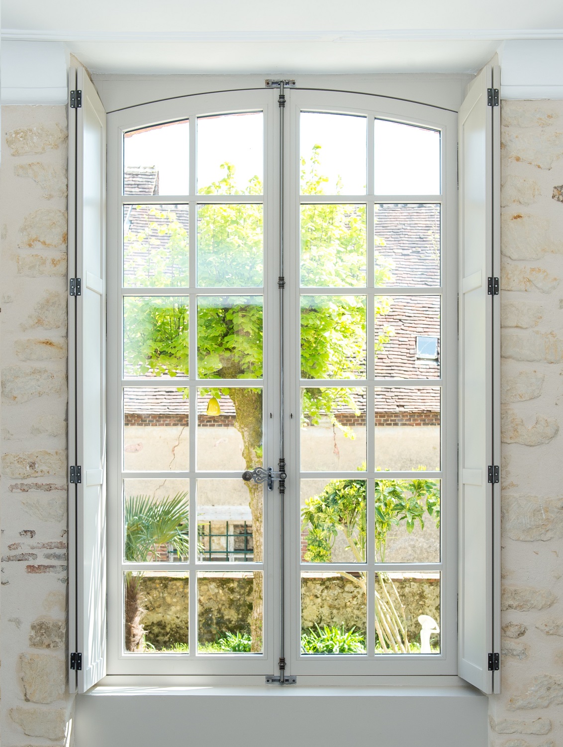 Porte en bois massif - Tous les fabricants de l'architecture et du