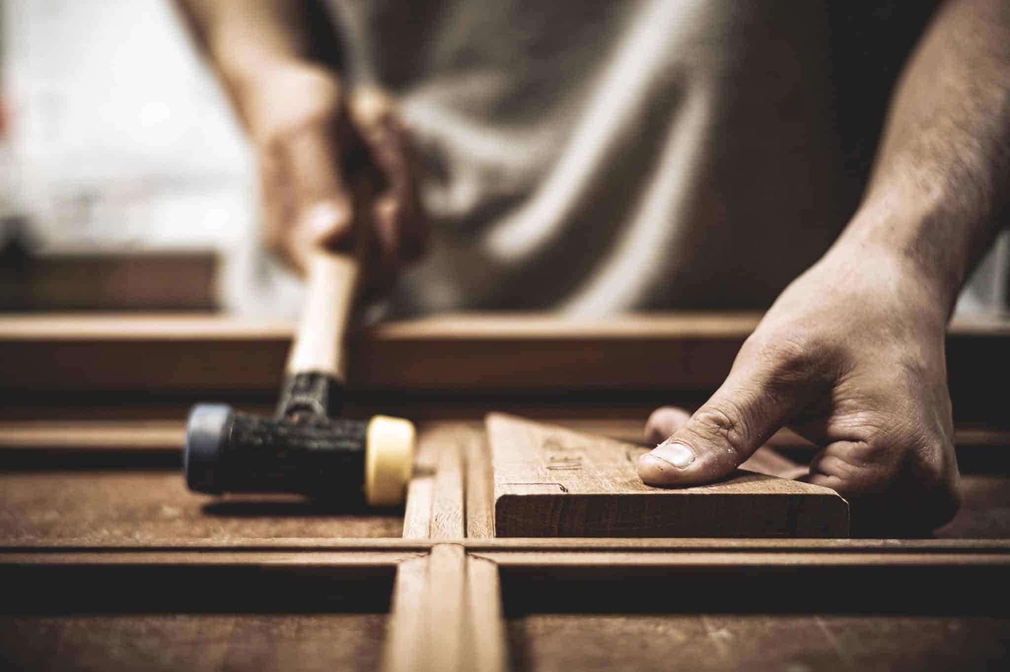 menuiserie-bois-atelier-fabrication.jpg